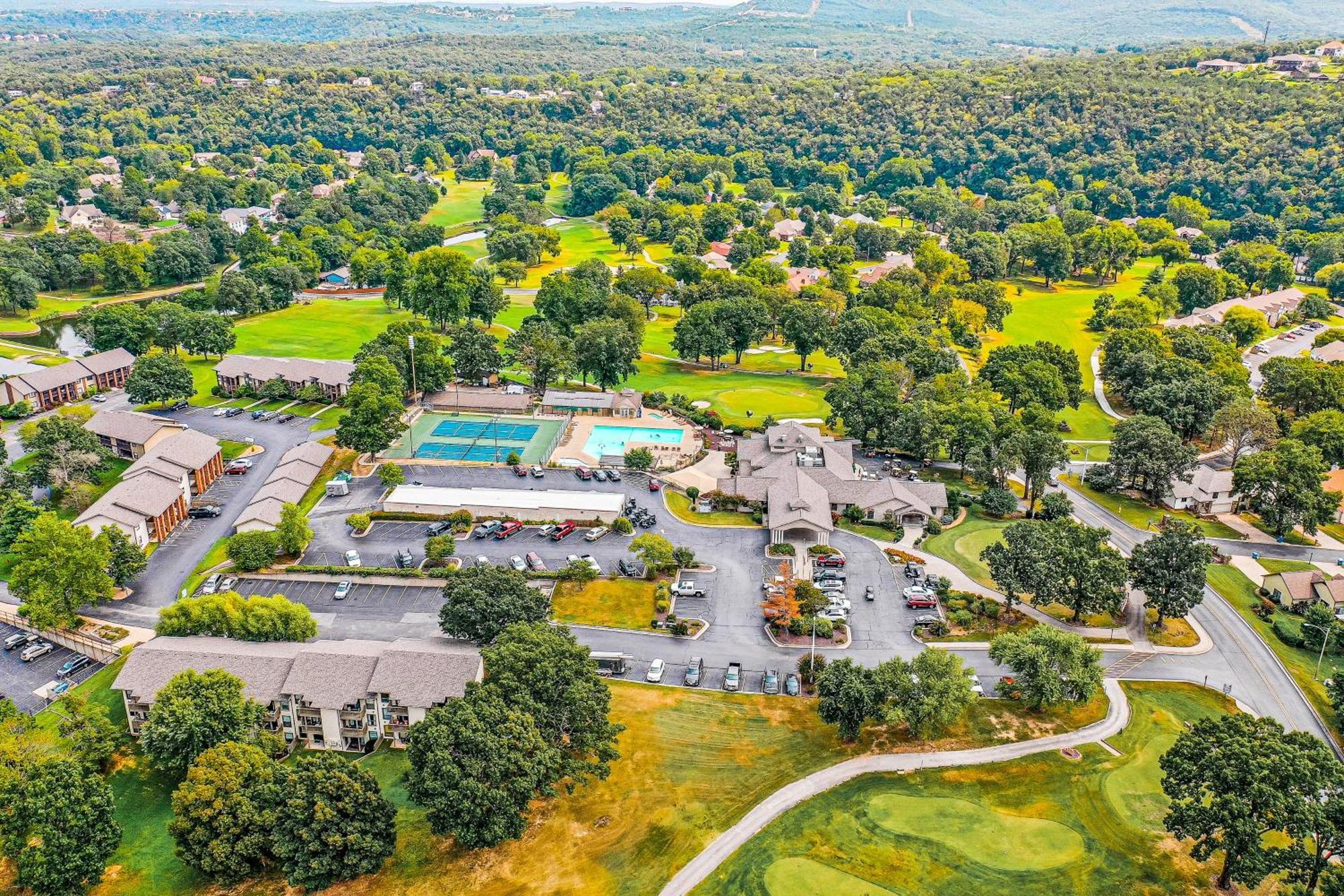 Lofty Retreat & Paradise Pointe Branson Pokoj fotografie